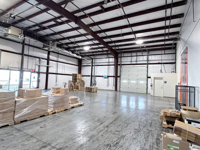 More Photos Of 688 Tolman Creek Rd, Ashland Refrigeration Cold Storage For Lease
