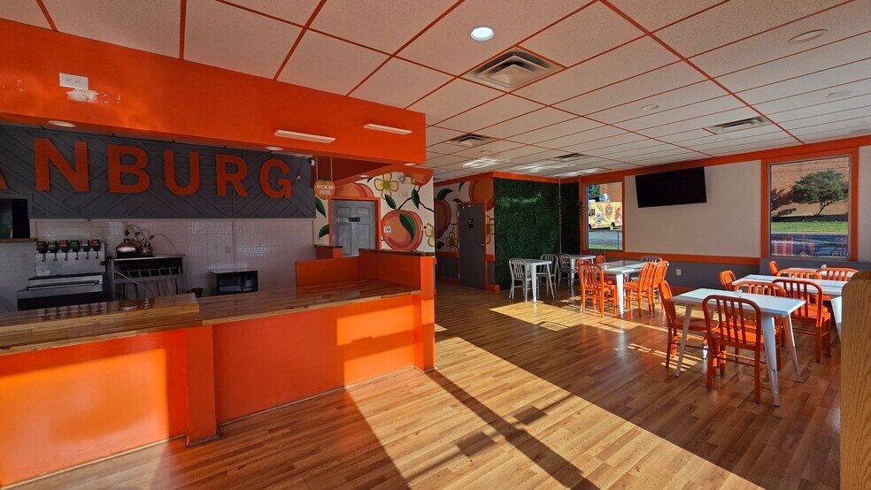 More Photos Of 98 Southport Rd, Spartanburg Restaurant For Lease