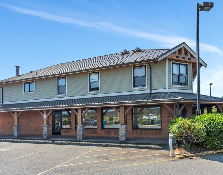 More Photos Of 790 176 St, Surrey Convenience Store For Lease