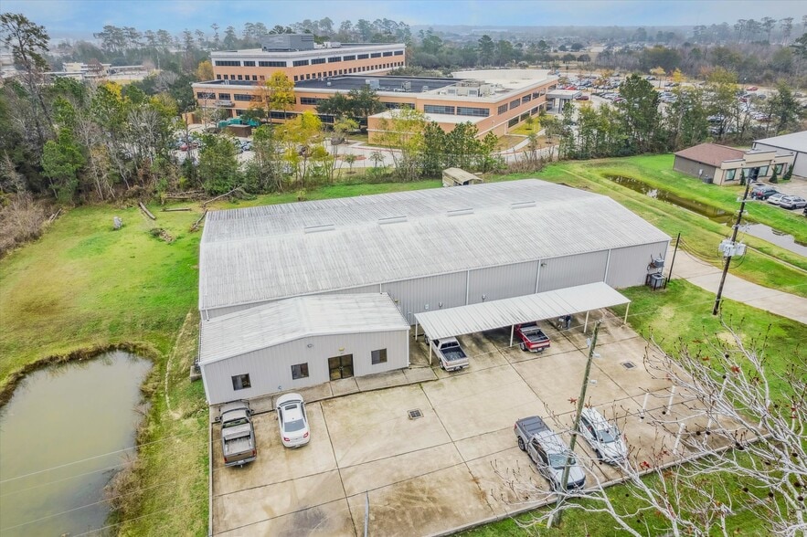 More Photos Of 15112 Welcome Ln, Houston Warehouse For Sale