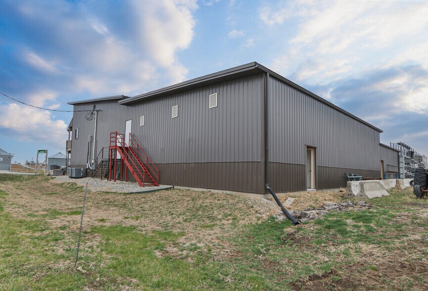 More Photos Of 165 Nebraska St, Sterling General Retail For Sale
