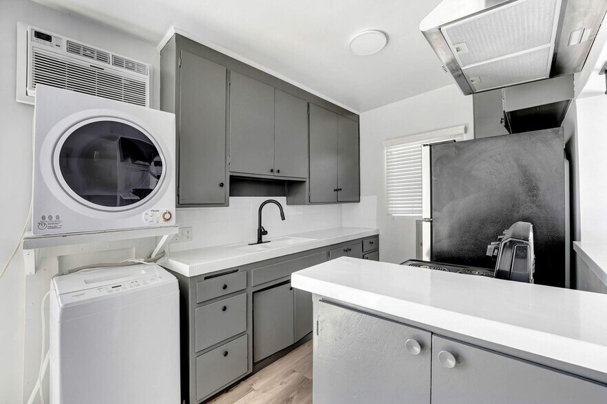 More Photos Of 6626 Darby Ave, Reseda Apartments For Sale