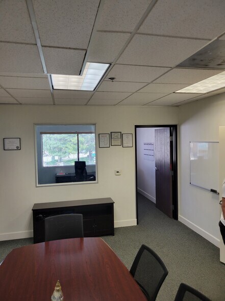 More Photos Of 2600 Foothill Blvd, La Crescenta Office For Lease