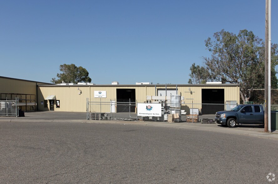 More Photos Of 1511 Lone Palm Ave, Modesto Warehouse For Lease