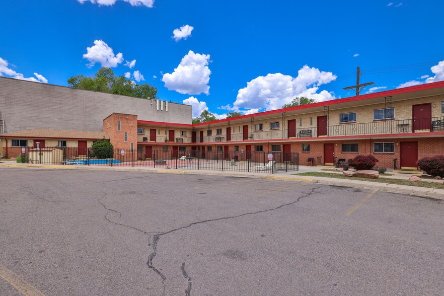 More Photos Of 620 W Colorado Ave, Colorado Springs Hotel For Sale