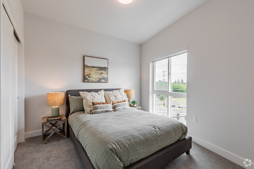 More Photos Of 18618 E Burnside St, Portland Apartments For Lease