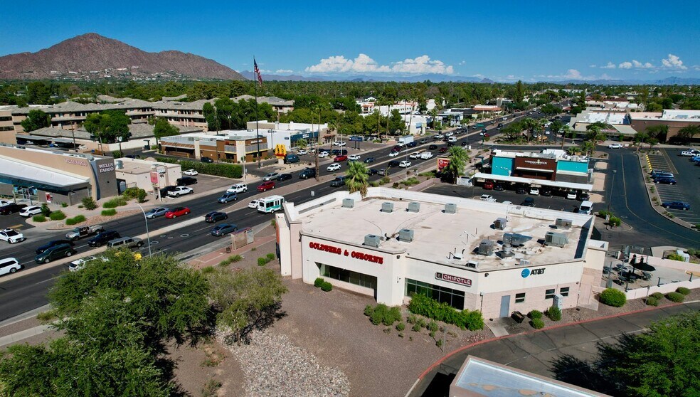 More Photos Of 4423 E Thomas Rd, Phoenix Freestanding For Lease
