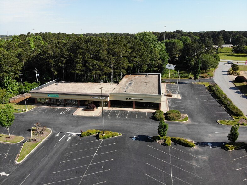 More Photos Of 7121 Turner Lake Rd NW, Covington Supermarket For Sale