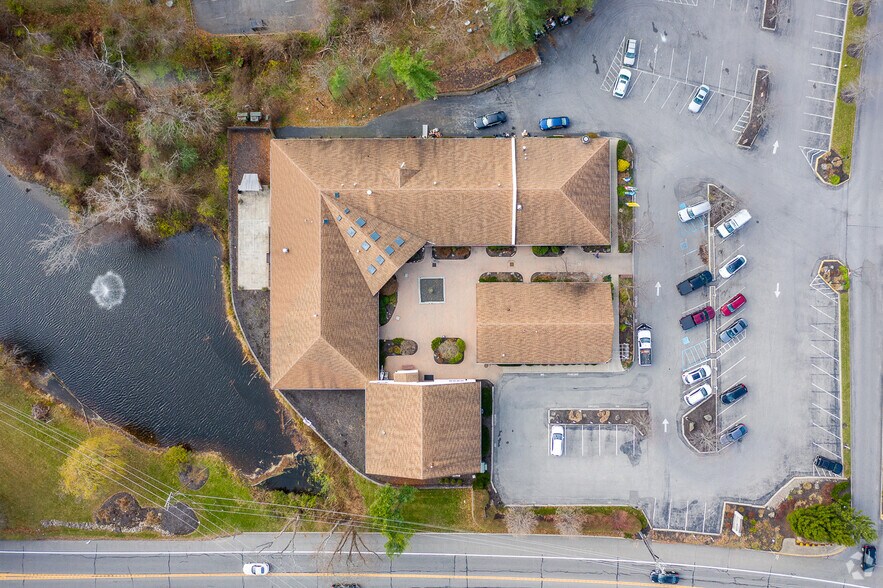 More Photos Of 2 Chelsea Ridge Mall, Wappingers Falls Apartments For Lease