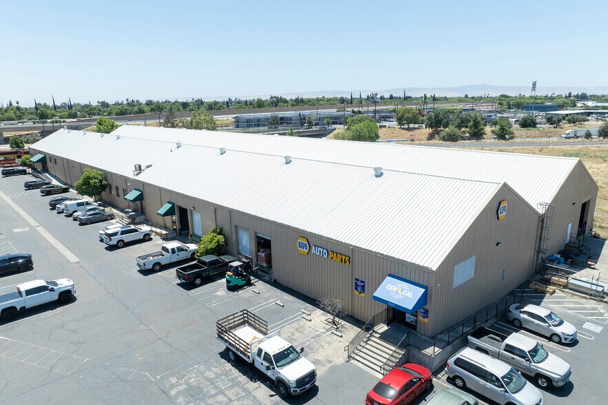 More Photos Of 615-621 Kansas Ave, Modesto Light Distribution For Sale