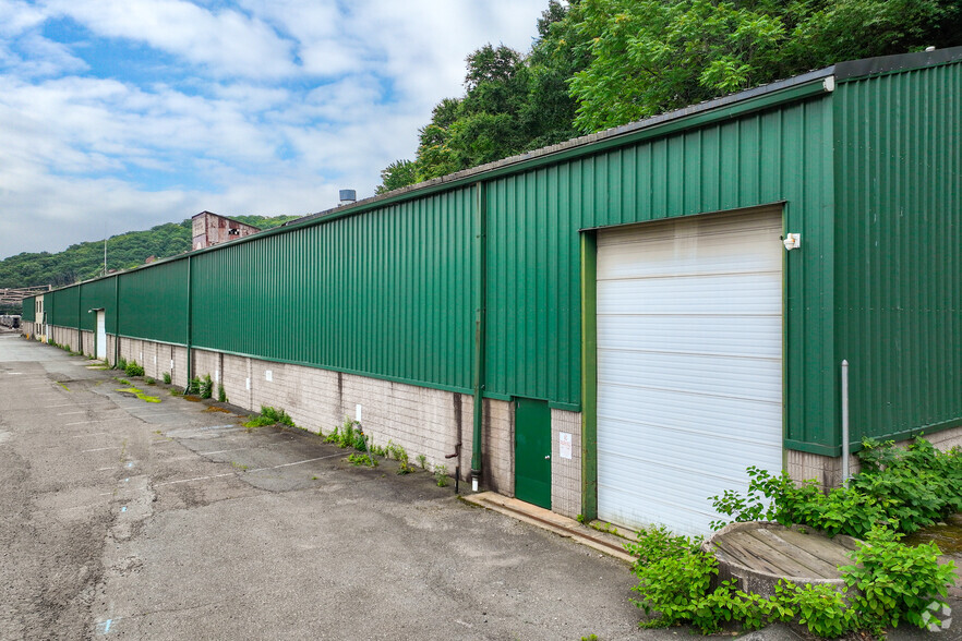 Primary Photo Of 126 E Dickerson St, Dover Warehouse For Sale