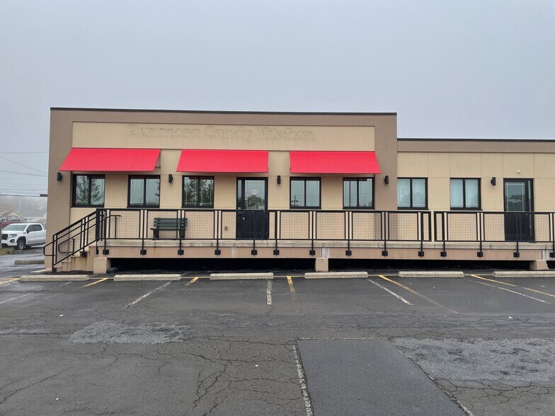 More Photos Of 711 Davis St, Scranton Warehouse For Lease