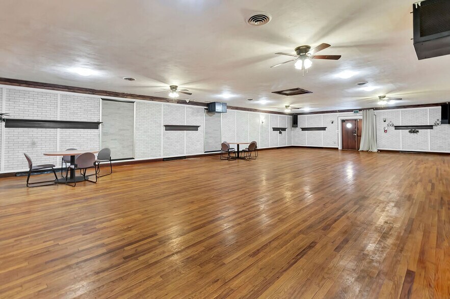 More Photos Of 315 2nd St, Morrow Lodge Meeting Hall For Sale