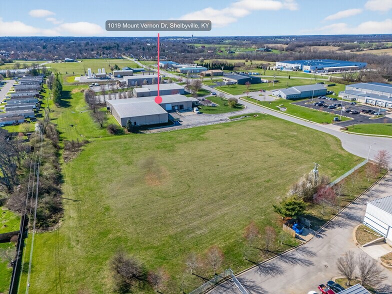 More Photos Of 1019 Mt. Vernon Rd, Shelbyville Warehouse For Lease