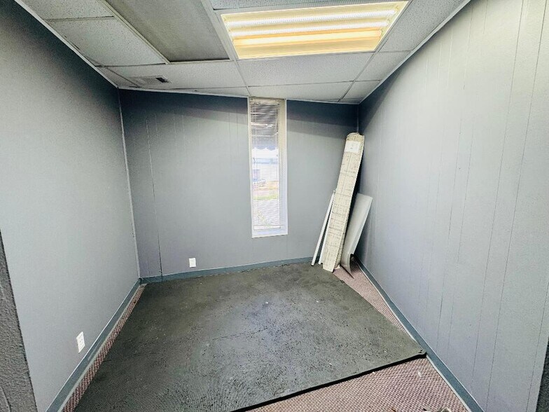 More Photos Of 4309 Action St, Garland Service For Sale