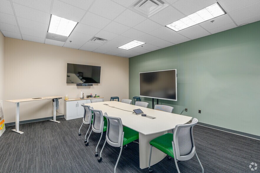 More Photos Of 4051 Ogletown Stanton Rd, Newark Office Residential For Lease