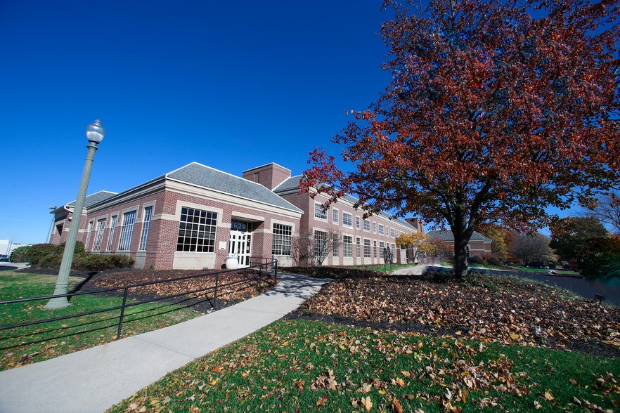 Primary Photo Of 2620 Kessler Blvd E, Indianapolis Medical For Lease