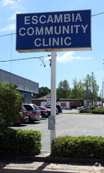 More Photos Of 2200 N Palafox St, Pensacola Medical For Sale