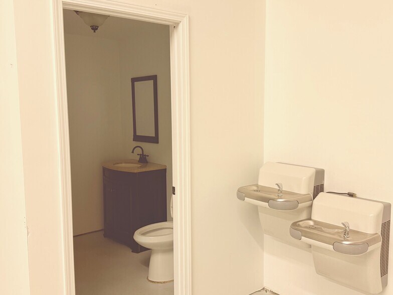 More Photos Of 6065 Parkway North Dr, Cumming Distribution For Sale