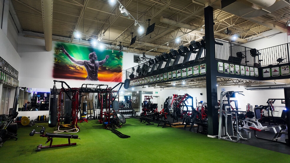 More Photos Of 31 Jevlan Dr, Vaughan General Retail For Lease