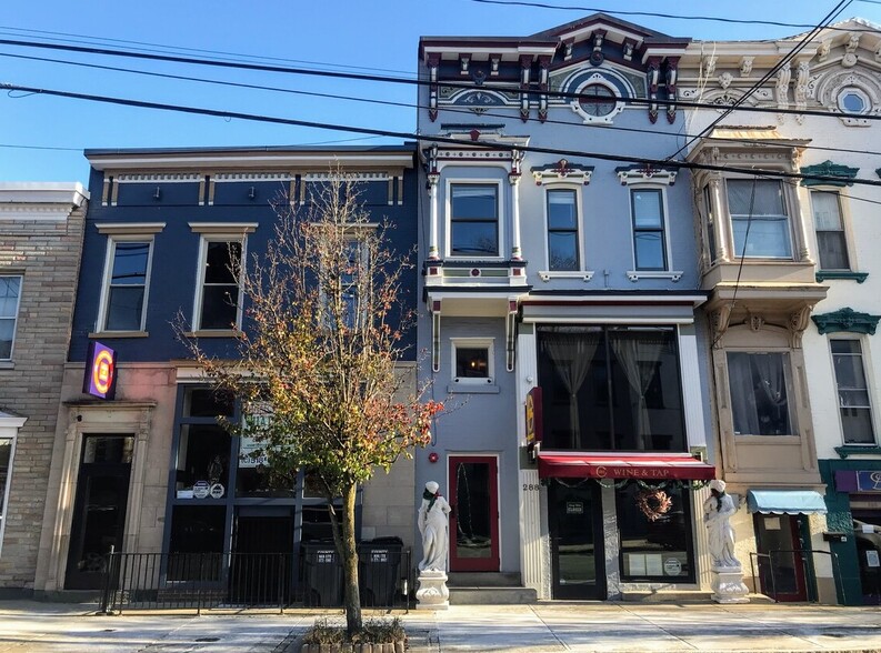 Primary Photo Of 288 Lark St, Albany Restaurant For Lease