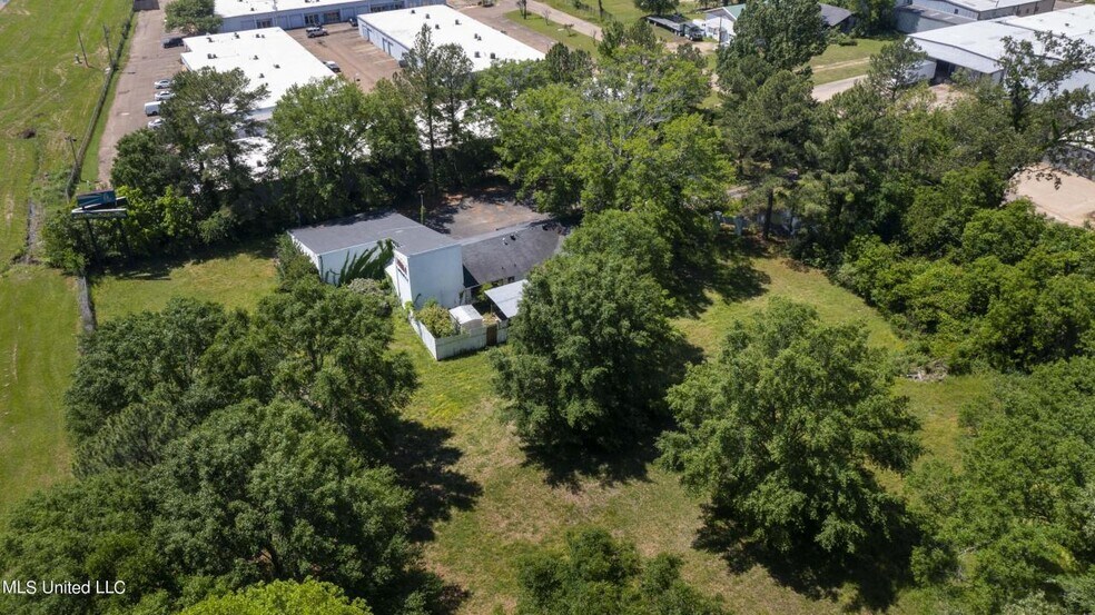 More Photos Of 916 Foley St, Jackson Industrial For Sale