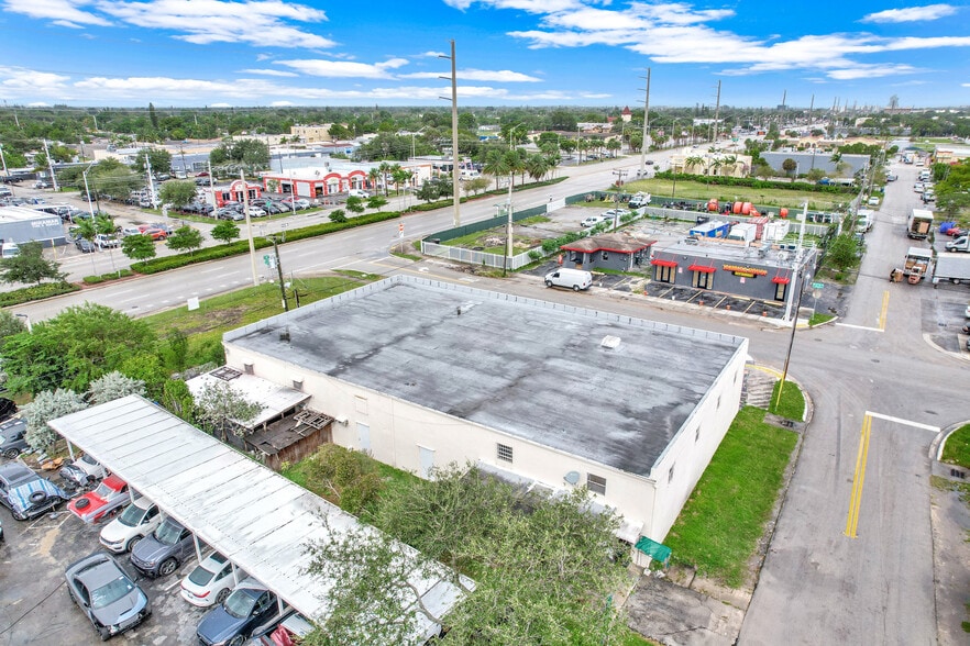 More Photos Of 5960-5992 SW 23rd St, West Park Showroom For Sale