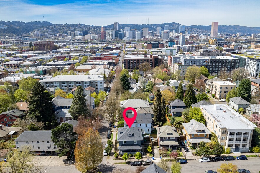 More Photos Of 1035 SE 14th Ave, Portland Apartments For Sale