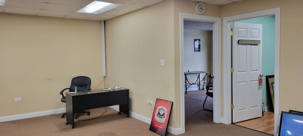 More Photos Of 5680 S Archer Ave, Chicago Loft Creative Space For Lease