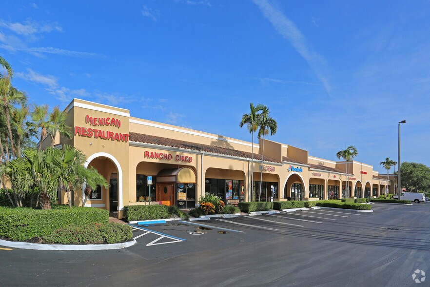 More Photos Of 566-700 N US Highway 1, Tequesta Storefront For Lease