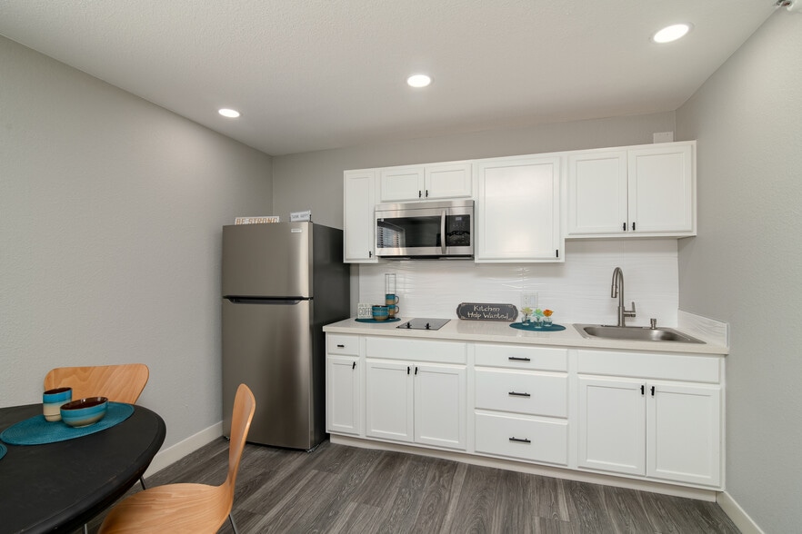 More Photos Of 3211 S 79th East Ave, Tulsa Apartments For Sale