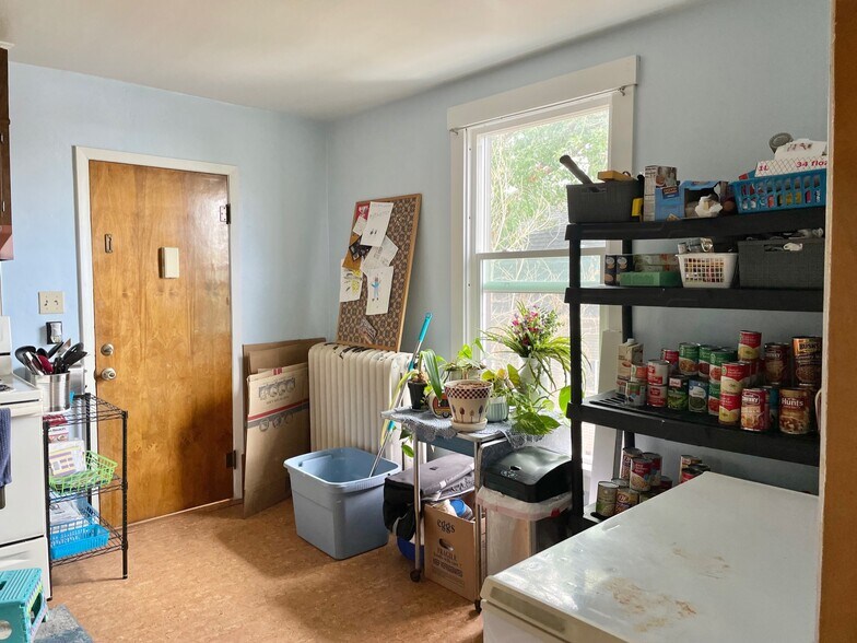 More Photos Of 710 Cedar Ave, Kemmerer Apartments For Sale