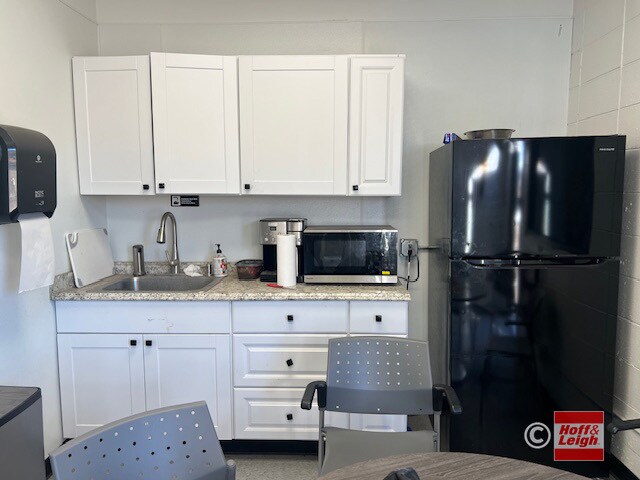 More Photos Of 5830 Downing St, Denver Unknown For Lease