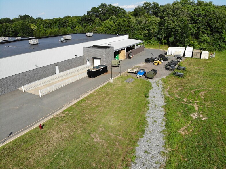 More Photos Of 510 Lansdowne Rd, Fredericksburg Industrial For Sale
