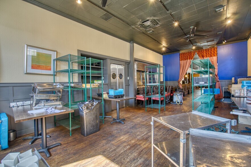 More Photos Of 816 Main St, Louisville Restaurant For Sale