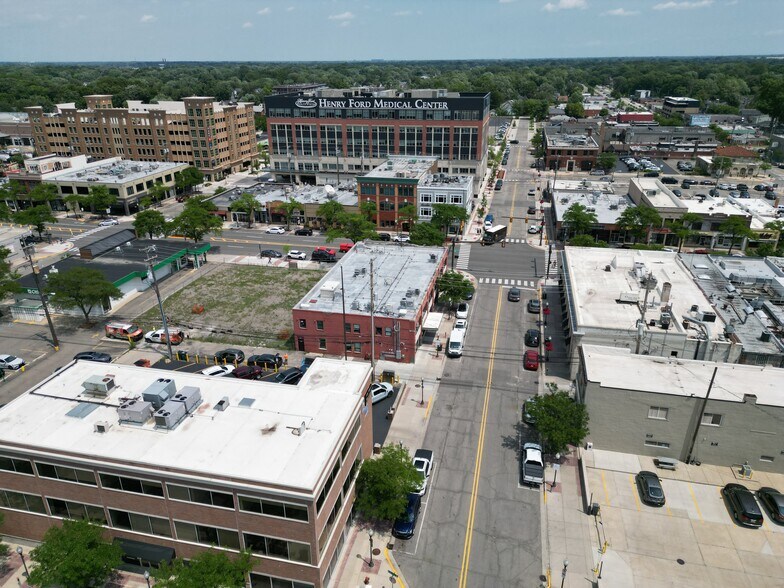 More Photos Of 215 S Center St, Royal Oak Office For Lease