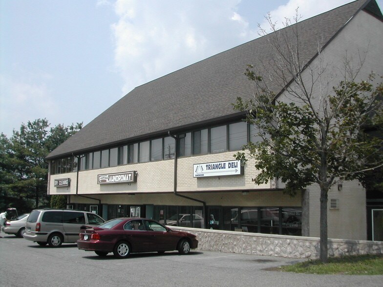 Primary Photo Of 118 River Rd, Harriman Office For Lease