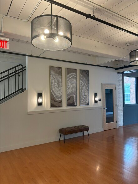 More Photos Of 20 Canal St, Franklin Apartments For Lease