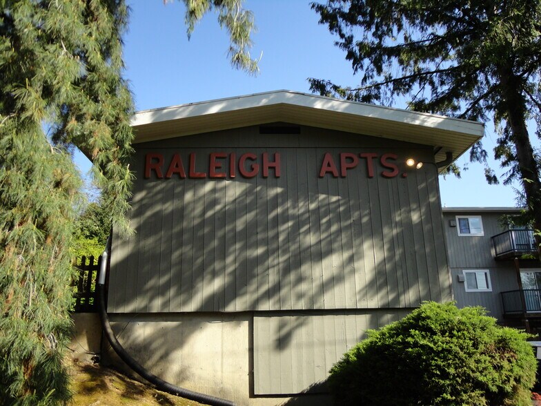 More Photos Of 4540 SW Dogwood Ln, Portland Apartments For Sale