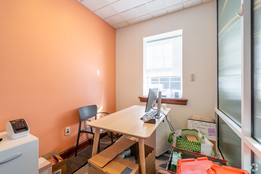 More Photos Of 744 E Squantum St, Quincy Medical For Lease