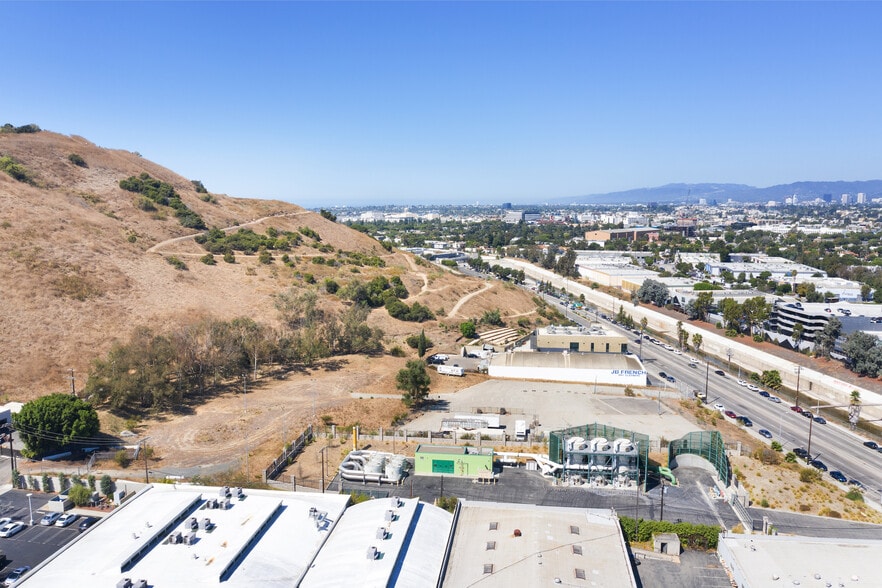 More Photos Of 6000 W Jefferson Blvd, Los Angeles Land For Lease