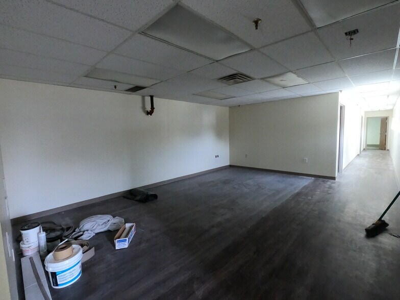 More Photos Of 845 Harrisburg Pike, Columbus Warehouse For Lease