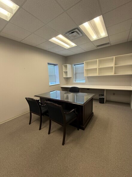 More Photos Of 3365 Sligo Rd, Haughton Office For Sale