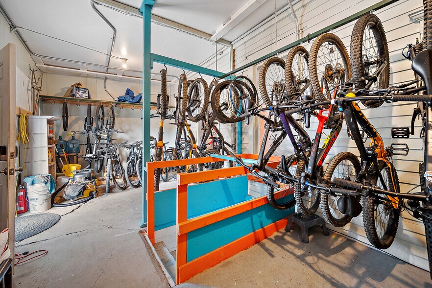 More Photos Of 1501 W Colorado Ave, Colorado Springs Storefront Retail Residential For Sale