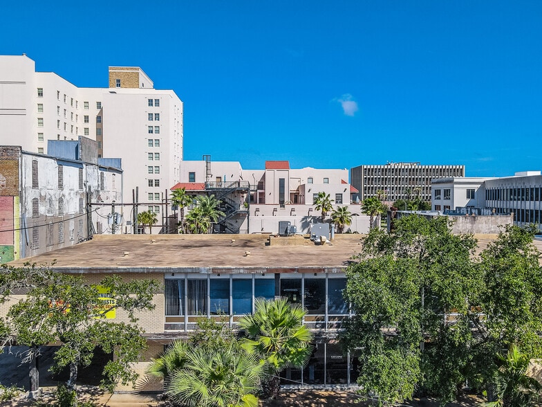 More Photos Of 622 Kempner, Galveston Loft Creative Space For Lease