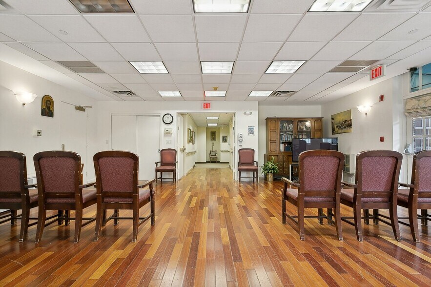 More Photos Of 3 Lehman Ter, Yonkers Congregate Senior Housing For Sale