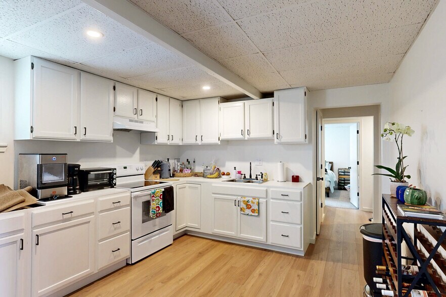 More Photos Of 110 S Willow St, Jackson Apartments For Sale