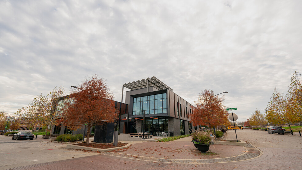 Primary Photo Of 617 Madison St, Bloomington Loft Creative Space For Lease