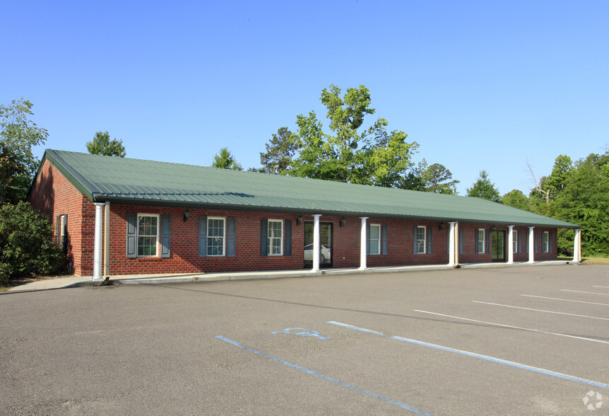 Primary Photo Of 223 Heatley St, Moncks Corner Office For Lease