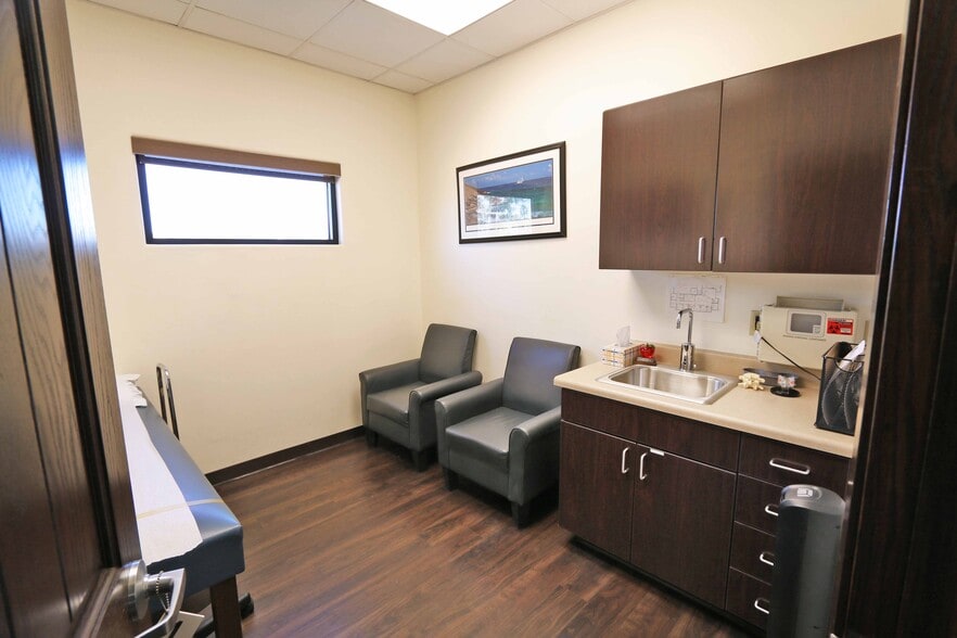 More Photos Of 2851 S Avenue B, Yuma Medical For Sale